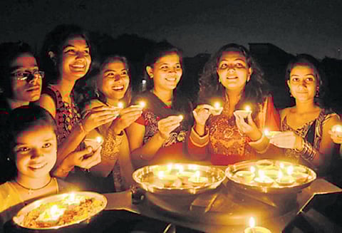 தோஷமும் தீபமும்