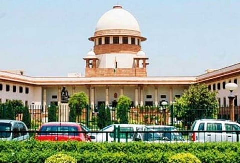 திருமணமான ஆண்-பெண் இடையேயான கள்ள உறவு பற்றிய சட்டப்பிரிவு சம உரிமைக்கு விரோதமானது: சுப்ரீம் கோர்ட்டு கருத்து