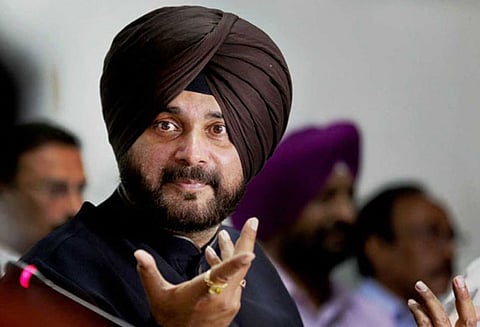 நவ்ஜோத் சிங் சித்து உட்பட யாரையும் பதவியேற்பு விழாவுக்கு அழைக்கவில்லை: இம்ரான்கான் கட்சி அறிவிப்பு