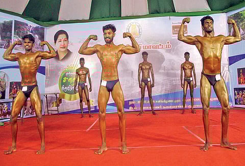 குற்றால சாரல் விழாவில் ஆணழகன் போட்டியில் நெல்லை வீரர்கள் முதலிடம் பாவூர்சத்திரம் மாற்றுத்திறனாளி சாதனை