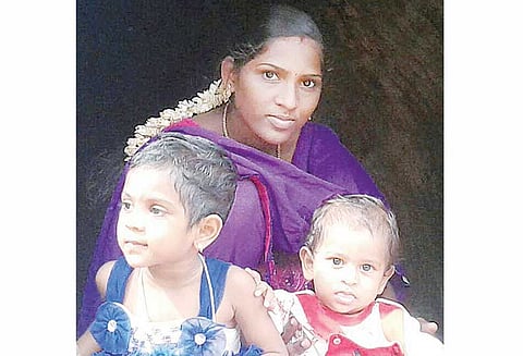 நாகர்கோவிலில் 2 குழந்தைகளை கொன்று இளம்பெண் தற்கொலை