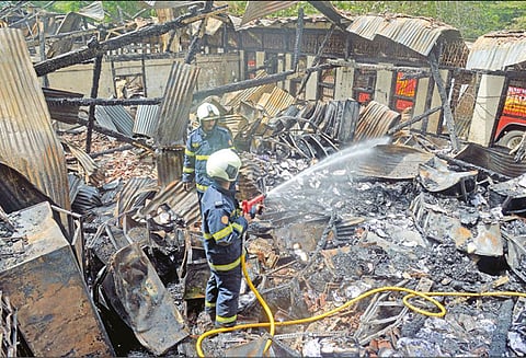 தார்டுதேவ் வட்டார போக்குவரத்து அலுவலகத்தில் திடீர் தீ விபத்து கோப்புகள் எரிந்து நாசம்