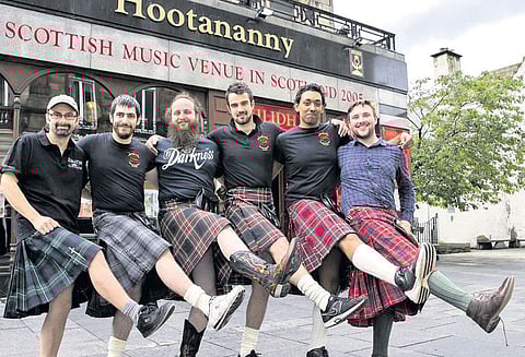 பெண்களை சீண்டவைத்த ஆடை