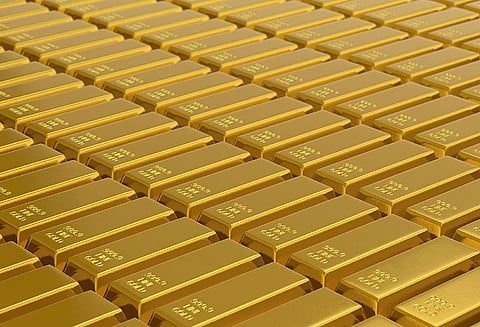 டாக்கா விமான நிலையத்தில் 12¼ கிலோ தங்க கட்டிகளுடன் இந்தியர் சிக்கினார்