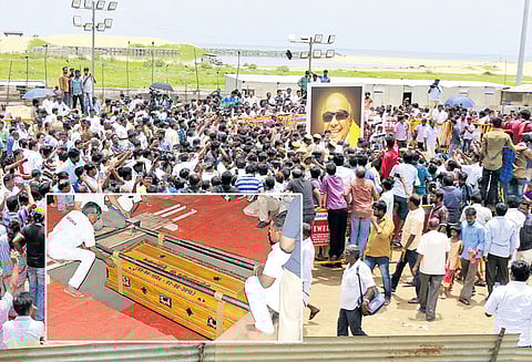 முதல் முறையாக குழிக்குள் பேழையை இறக்க நவீன கருவி: 5 மணி நேரத்தில் தயாரான கருணாநிதி நினைவிடம்