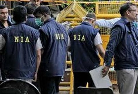 ஐ.எஸ். பயங்கரவாத அமைப்புடன் தொடர்பு வைத்திருந்த இருவர் கைது