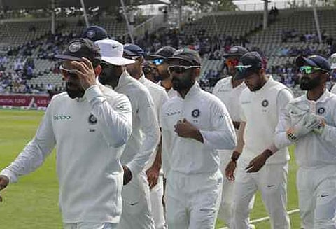 மோசமான தோல்வி: இந்திய அணி மீது முன்னாள் வீரர்கள் சாடல்