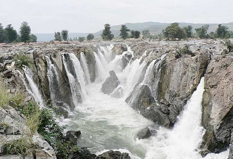 ஒகேனக்கல்லுக்கு நீர்வரத்து வினாடிக்கு 1 லட்சம் கனஅடியாக அதிகரிப்பு