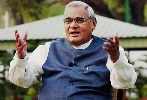 வாஜ்பாய் உடல் நிலை தொடர்ந்து கவலைக்கிடம்: எய்ம்ஸ் மருத்துவமனை