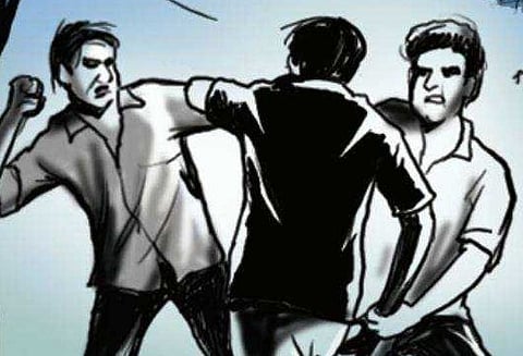 வாஜ்பாய் மறைவுக்கு மாநகராட்சியில் இரங்கல் தீர்மானம்: எதிர்ப்பு தெரிவித்த கவுன்சிலருக்கு அடி-உதை