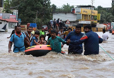 வெள்ளத்தால் பாதிக்கப்பட்ட கேரள மாநிலத்திற்கு உதவ ஐக்கிய அரபு அமீரகம் சார்பில் குழு அமைத்த பிரதமர்