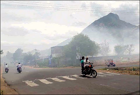 திருவண்ணாமலை குப்பை கிடங்கில் 18-வது நாளாக தொடர்ந்து எரியும் தீ