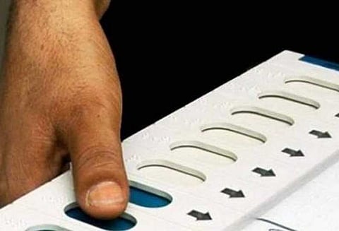 வாக்குப்பதிவை உறுதிப்படுத்தும் 2 ஆயிரத்து 800 எந்திரங்கள் - திண்டுக்கல்லுக்கு கொண்டு வரப்படுகிறது