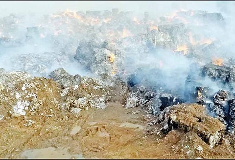 நெல்லை அருகே தனியார் காகித ஆலையில் பயங்கர தீ விபத்து