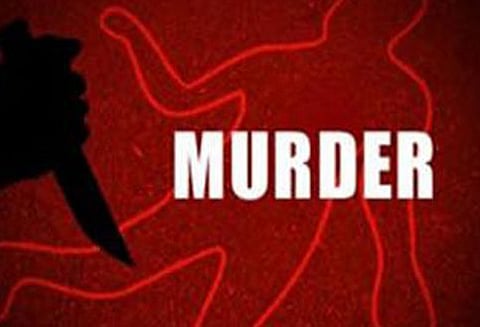 பொய்சரில் வாலிபரை கொன்ற மாமனார், மைத்துனர் கைது