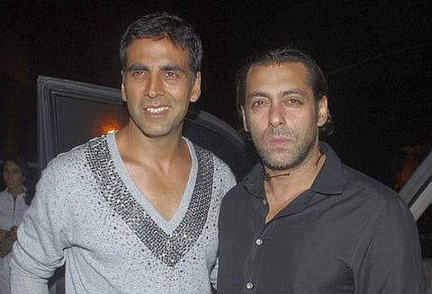 போர்ப்ஸ் பத்திரிகையின் டாப் 10 சம்பளம் பெறும் நடிகர்கள் பட்டியலில் அக்ஷய் குமார் மற்றும் சல்மான் கான்