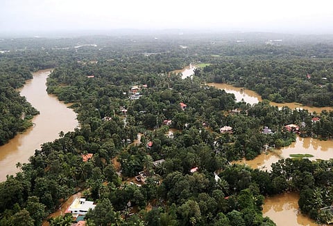 கேரளாவில் வெள்ள சேதம்: அதானி அறக்கட்டளை ரூ.50 கோடி நிதி உதவி