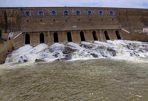 மேட்டூர் அணையில் இருந்து 20 ஆயிரம் கனஅடி நீர் வெளியேறுகிறது