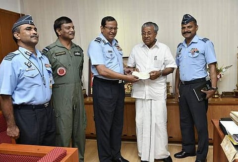 கேரள வெள்ள நிவாரணம்: இந்திய விமானப்படை ரூ.20 கோடி நிதி உதவி