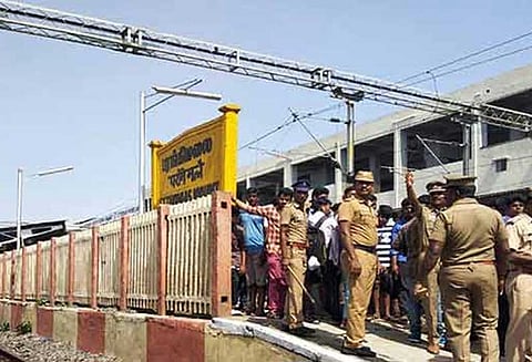 ரெயில்வே பாதுகாப்பு கமிஷனர் விசாரணை அறிக்கை தாக்கல் “பரங்கிமலை ரெயில் நிலையத்தில் கட்டுமானம் சரியில்லை”