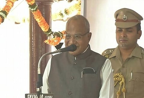 நாடு வளர்ச்சி பாதையில் செல்கிறது -ஆளுநர் பன்வாரிலால் புரோஹித்