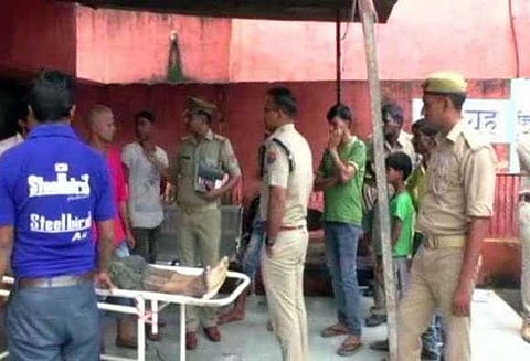 உத்தரபிரதேசத்தில் எருமை திருடியதாக இளைஞர் அடித்துக்கொலை 4 பேர் கைது