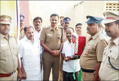 தேவியகரம் கிராமத்தில் புகார் பெட்டி மாவட்ட போலீஸ் சூப்பிரண்டு திறந்து வைத்தார்