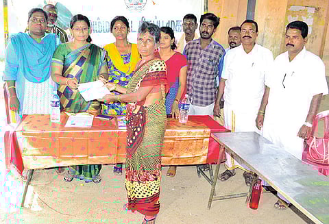 தாமரைபாக்கம், கெருகம்பாக்கம் ஊராட்சிகளில் அம்மா திட்ட முகாம்