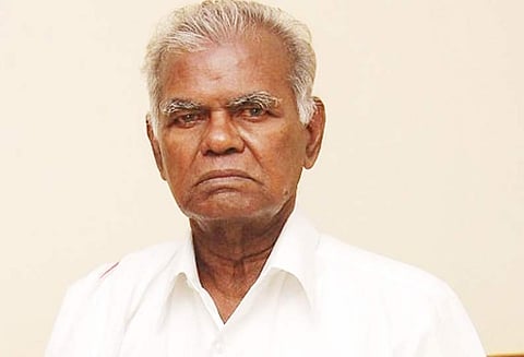 கஜா புயலால் பாதிக்கப்பட்ட கிராமப்புறங்களில் மின்இணைப்பு உடனே வழங்க வேண்டும் நல்லக்கண்ணு பேட்டி