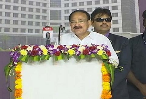 சட்டம் ஒழுங்கைக் காப்பதில் தமிழகம் சிறந்து விளங்குகிறது- வெங்கைய நாயுடு