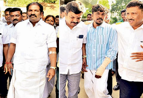 கேட் திறப்பதில் மோதல்: அ.தி.மு.க. எம்.பி.–ரெயில்வே ஊழியர்கள் சமரசம்