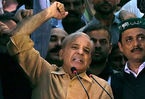 பாகிஸ்தான் எதிர்க்கட்சி தலைவர் ஷாபாஸ் ஷெரீப் சிறையில் அடைப்பு