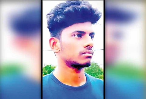 சிதம்பரத்தில்: பாலிடெக்னிக் மாணவர் தூக்குப்போட்டு தற்கொலை - தேர்வு தோல்வி பயத்தால் விபரீத முடிவு