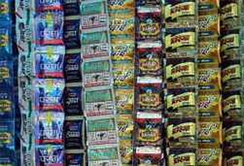 தமிழக எல்லைப்பகுதியில் போதைப்பொருட்கள் விற்பனை அமோகம் - நடவடிக்கை எடுக்க பொதுமக்கள் வலியுறுத்தல்