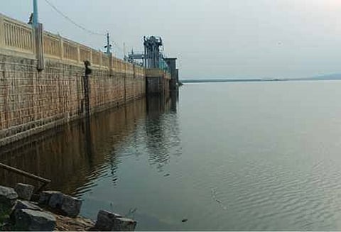 பாசனத்துக்கு தண்ணீர் திறப்பு எதிரொலி: வைகை அணை நீர்மட்டம் 57 அடியாக குறைந்தது