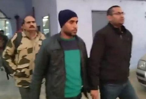 புலந்த்சாஹர் வன்முறை; போலீஸ் இன்ஸ்பெக்டர் கொலையில் கைது செய்யப்பட்ட ராணுவ வீரருக்கு 14 நாள் நீதிமன்றக் காவல்