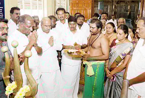 நாடாளுமன்ற தேர்தலில் தி.மு.க. கூட்டணி 40 தொகுதிகளிலும் வெற்றி பெறும் சேலத்தில் கே.வி.தங்கபாலு பேட்டி