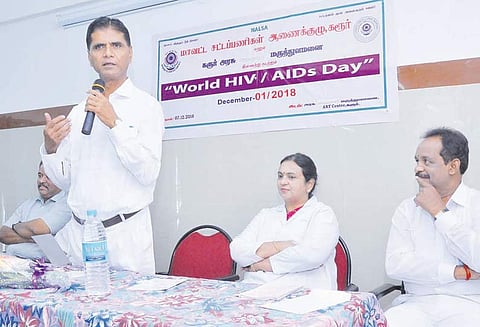 எய்ட்ஸ் நோயால் பாதிக்கப்பட்டவர்களுக்கு சட்ட பணிகள் ஆணைக்குழு உதவி செய்யும் நீதிபதி பேச்சு