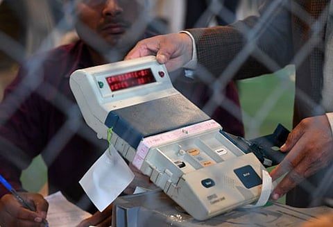 தெலுங்கானா, மத்தியபிரதேசம், சத்தீஷ்கார், ராஜஸ்தான், மிசோரம்: 5 மாநிலங்களில் ஆட்சியை பிடிப்பது யார்? - இன்று ஓட்டு எண்ணிக்கை