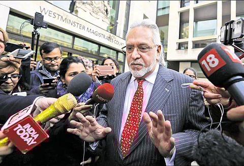 ரூ.9 ஆயிரம் கோடி கடன் வாங்கி மோசடி: இங்கிலாந்துக்கு தப்பி ஓடிய விஜய் மல்லையாவை நாடு கடத்த உத்தரவு - லண்டன் கோர்ட்டு அதிரடி நடவடிக்கை