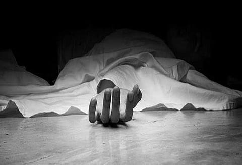 டோம்பிவிலியில் பெண் கொலை; உடன் வசித்து வந்த வாலிபருக்கு வலைவீச்சு