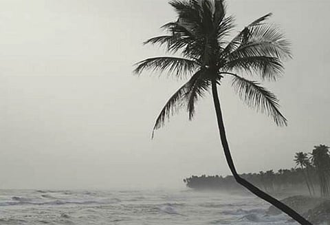 மோசமான வானிலையால் அந்தமான் தீவுகளில் சிக்கிய சுற்றுலா பயணிகள் மீட்பு - கடற்படை அதிரடி