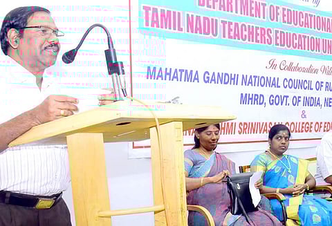 ஆசிரியர் திறன் மேம்பாட்டு பயிற்சி; 23-ந் தேதி வரை நடக்கிறது