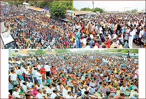 விருதுநகர் நான்கு வழிச்சாலையில் பல்லாயிரக்கணக்கான பட்டாசு தொழிலாளர்கள் போராட்டம் ஆலைகளை திறக்க நடவடிக்கை எடுக்க வலியுறுத்தல்