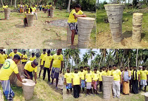 கஜா புயலால் சாய்ந்த தென்னை மரங்களில் மேஜை, இருக்கைகள் செய்த இளைஞர்கள்