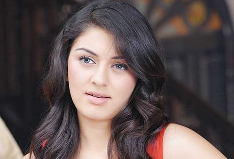 புகைபிடிக்கும் சர்ச்சை படத்தில் ஹன்சிகாவின் இன்னொரு தோற்றம்