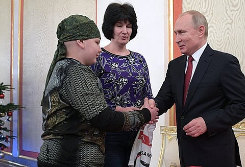 தீவிர நோயால் பாதிக்கப்பட்ட சிறுவனின் ஆசையை பூர்த்தி செய்த ரஷ்ய அதிபர்