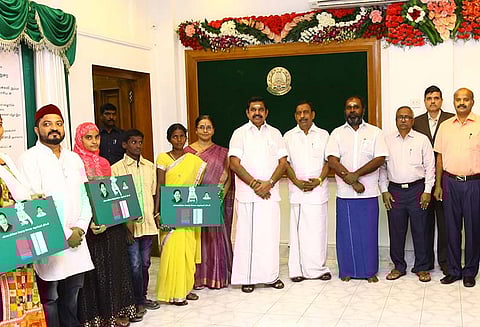 பொங்கல் பண்டிகை: 1½ கோடி குடும்பத்துக்கு இலவச வேட்டி, சேலை - எடப்பாடி பழனிசாமி தொடங்கி வைத்தார்