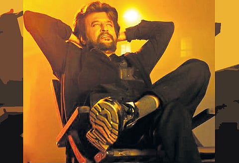 ‘பேட்ட’ டிரெய்லர் வெளியானது : ‘பாட்ஷா’ ஸ்டைலில் அசத்தும் ரஜினி