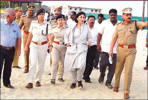 புத்தாண்டு பாதுகாப்பு ஏற்பாடுகள்: பாரடைஸ் பீச்சில் போலீஸ் டி.ஜி.பி. சுந்தரி நந்தா ஆய்வு